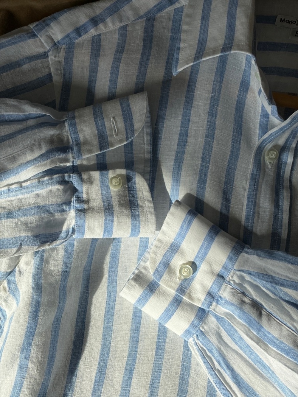 Linen Button-Down Shirt in Blue and White - Picture 4 of 6